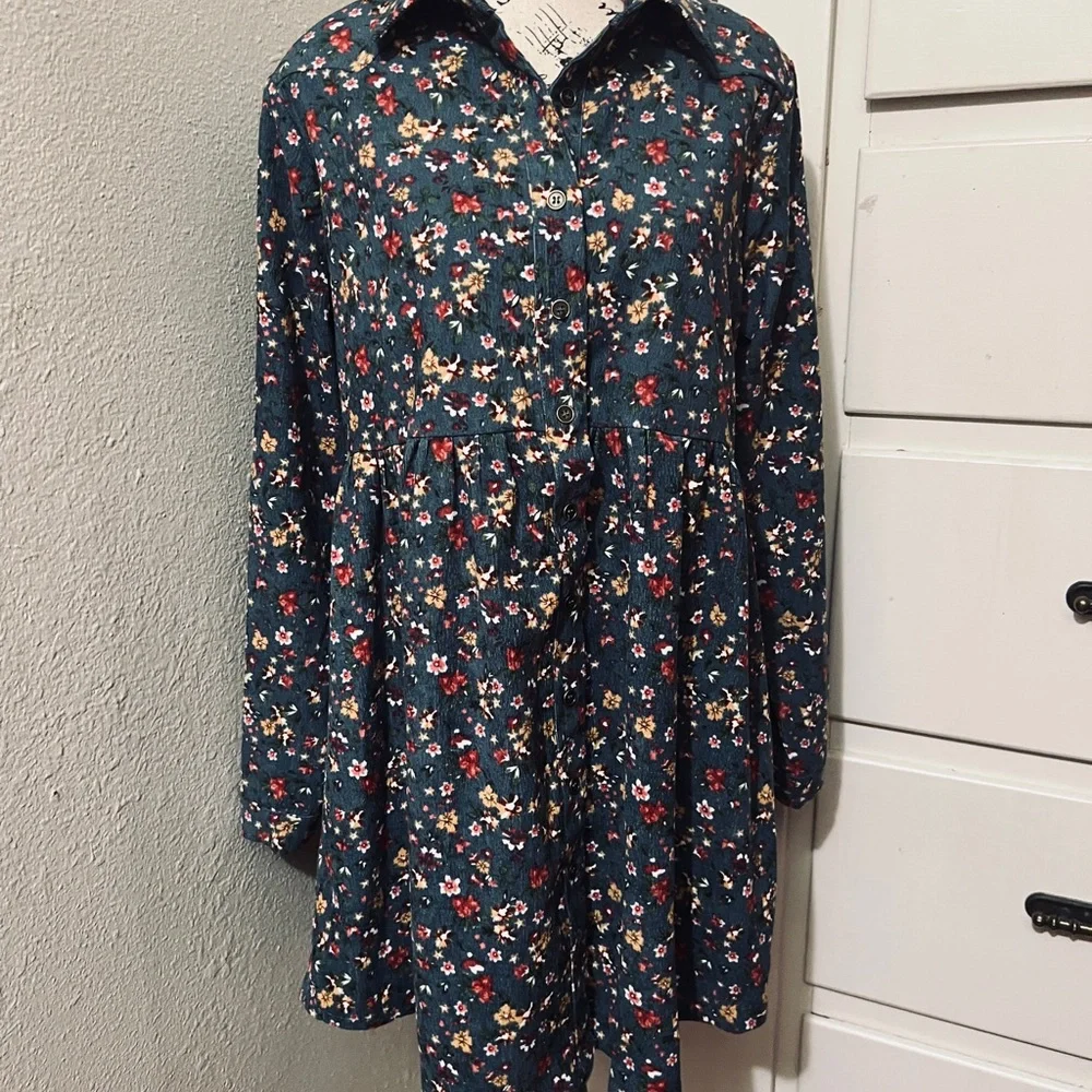 Floral Button-Up Dress - Picture 2 of 6
